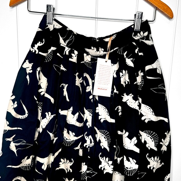 Modcloth Skirt S Black Dinosaur Print Novelty Pockets Flare Teacher Academia - Picture 3 of 6